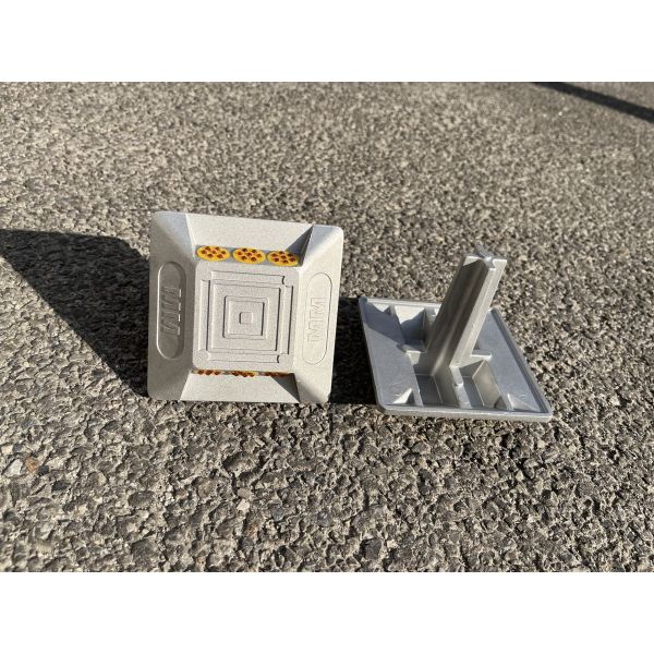 ROADSAFE 100*100*20/90mm LOGO Customs Aluminum Road Stud High Quality Road Stone Safety Reflective Cat Eye with Pin
