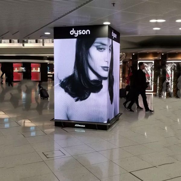 реклама экрана 3840hz СИД крытых P2.5RGB 4 заливки формы 640x480 сторон шкафа большая