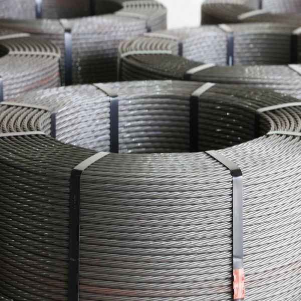 500kg-4tons Reel Weight Customization High Tensile Steel Strand Wire for Prestressed Concrete PT Strands Cables