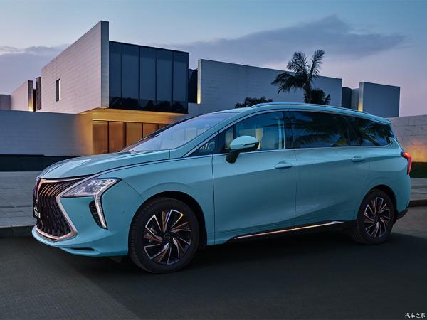 2024 Dongfeng Fengxing Forthing Youth Yacht 1.5T 7-Speed 197 HP L4 Medium MPV Gasoline Automobile