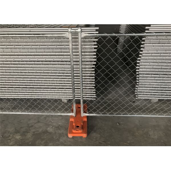 sports portable US standard white powder coating crowd control barriers