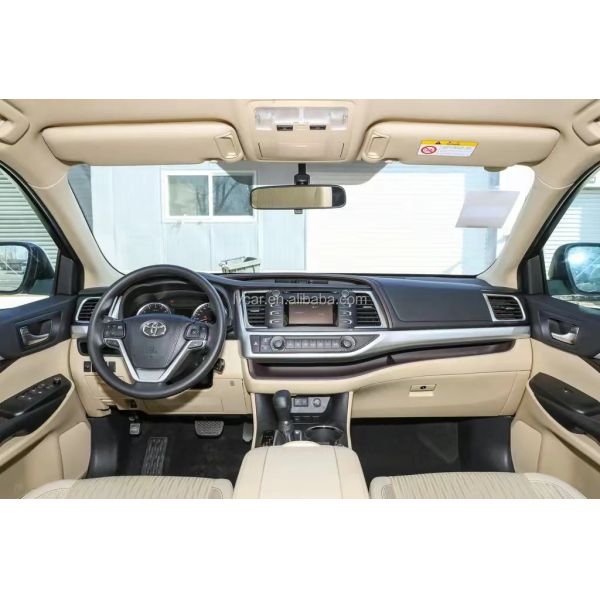 Panoramic Sunroof and Convenience 2023 Toyota Highlander SUV