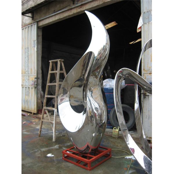 Garden Stainless Steel Sculpture 2500 Mm Mirror Stainless Steel Sculpture