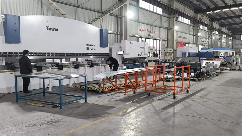 0.75-1.5KW Power Industrial Sectional Overhead Door For E-Commerce Fulfillment Centers