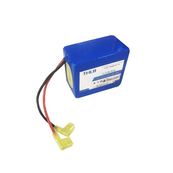 3.7V 2600mAh Li Ion 2S2P Solar Street Light Lithium Battery 5200mAh 7.4V