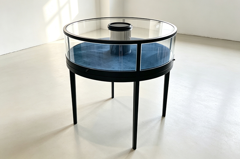 Matte Black Counter Jewellery Blue Ambient Light Black Jewelry Display Stands