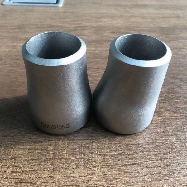 Редуктор легированной стали эксцентричный штуцеры сварного соединения встык 1/2»