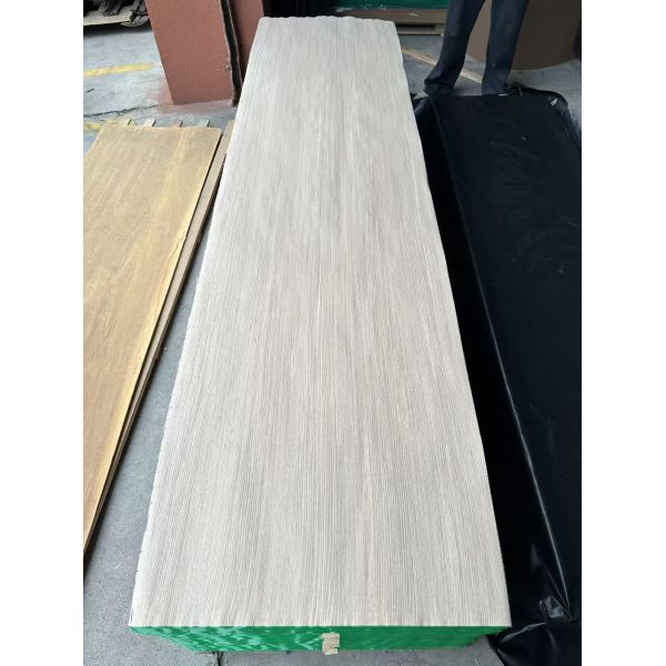 Venecería de madera de roble de alta calidad reconstituida con autume Y-6513