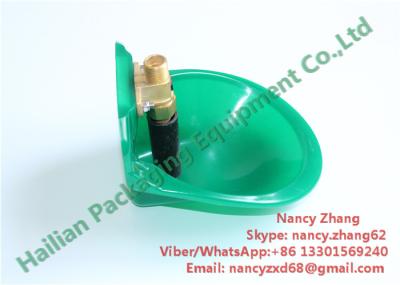 0.9l Plastic Water Cow Drinking Bowl , Automatic Water Feeder For Horses And Sheep
