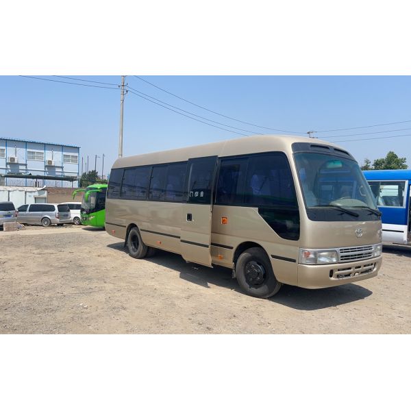 Diesel Fuel Type 30 Seats Toyo Ta Coaster Tourist Coach Bus with Max Power of 113/5200kw