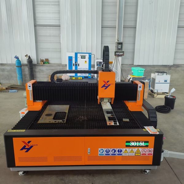 Coupeuse laser à fibre CNC avec Raytols Bm111 Fscut2000