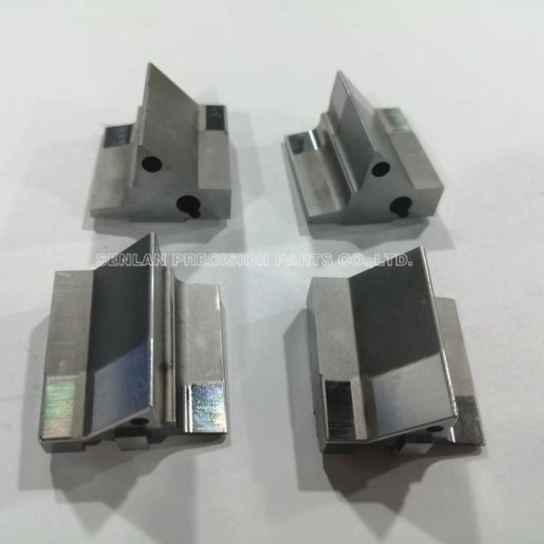 High Precision Connector Mold Parts 1.2343 Material 48-52HRC Hardness Customized OEM Injection Mold Inserts