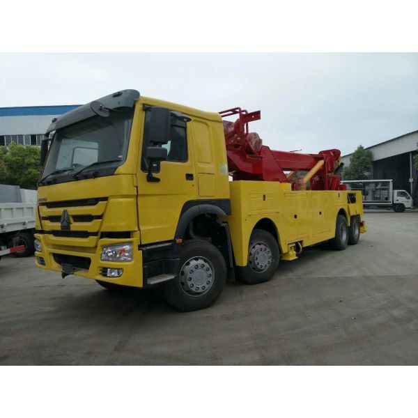 Road Heavy Rescue Tow Trucks 8X4 Diesel Fuel Type / Manual Transmission Type
