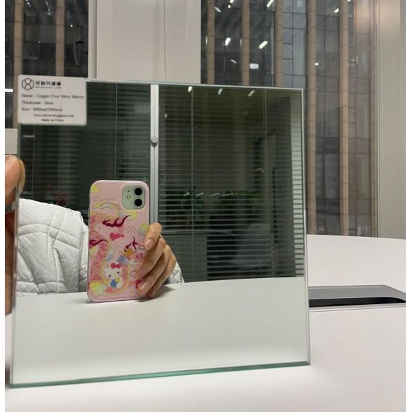 Living Room 6mm Color Wall Mirror Glass Per Square Meter 5 Years After-sales Service
