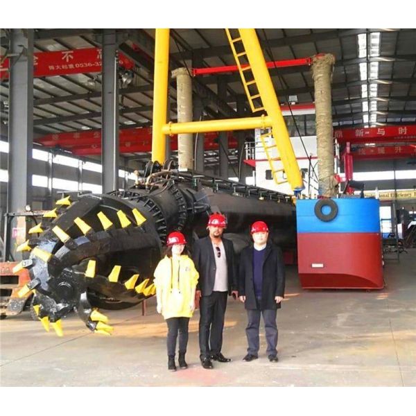18 Inch Main Power 895kw Speed 1800r/Min Equipment Dredger for Beach Nourishment