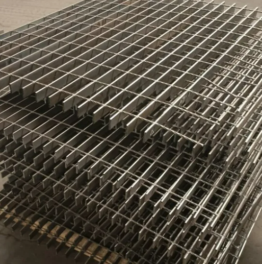 SG-007 Customized Hot DIP Heavy Duty Galvanized metal Welded Steel Grating For Drain Cover