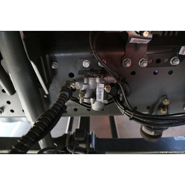 дизельное евро 2 Sinotruck Sitrak C7H тележки трактора 450hp