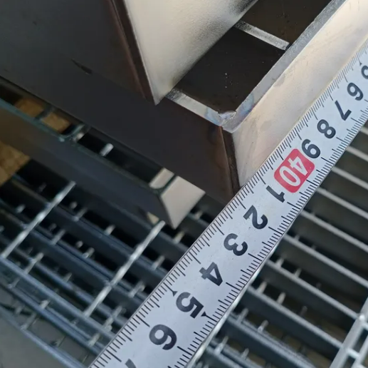 Hot Dip Galvanized Serrated Stainless Steel Grating for Industrial Walkways and Platforms