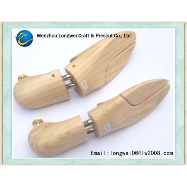 Wooden Durable Men's Shoe Stretcher / Cedar Shoe Tree With Customized Logo