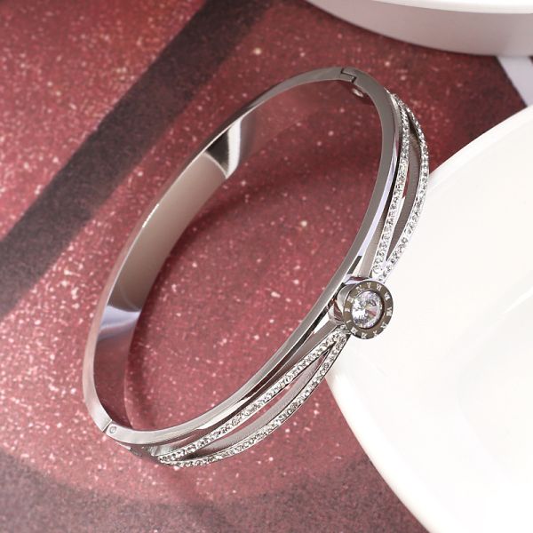 Bracelet female gift 18K gold letter Naan zircon jewelry stainless steel cross gold bracelet wholesale