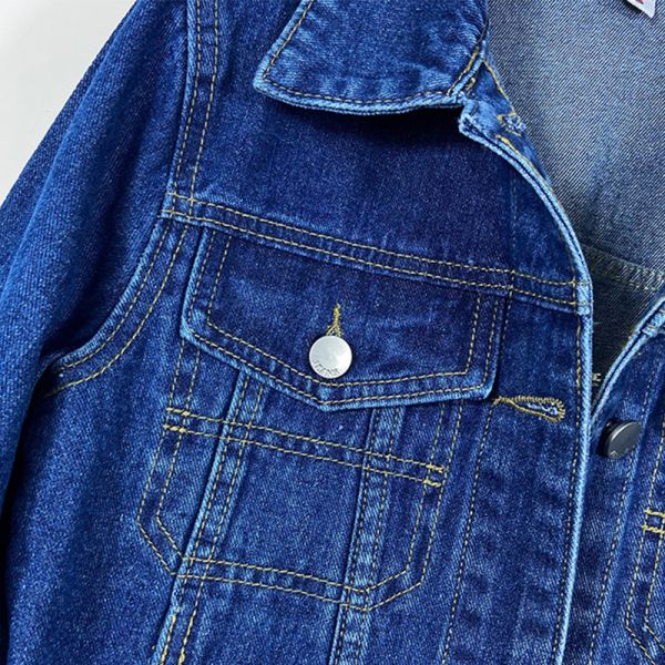 Кнопка изготовления куртки джинсовой ткани вниз с одежды джинсовой ткани OEM куртки помыла голубой хлопок