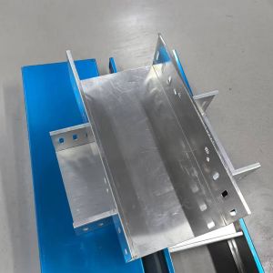Lightweight Durable Aluminum Ladder Type Cable Tray 50mm-150mm Height Sections