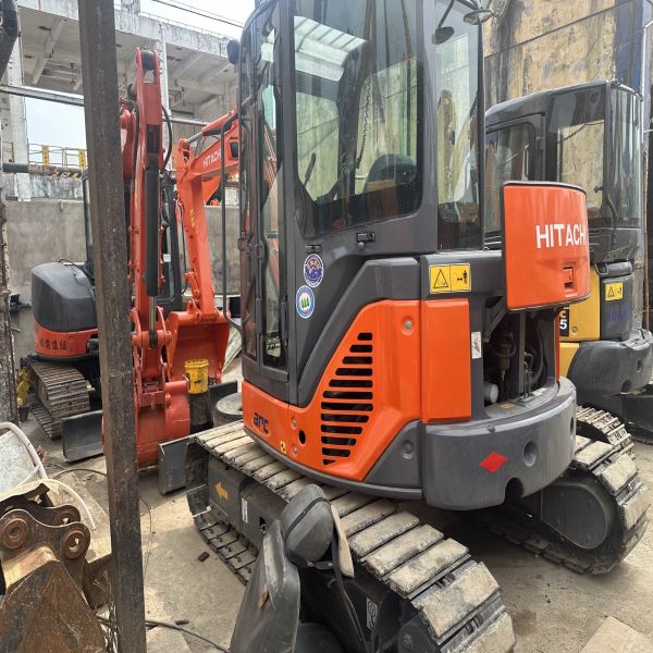 Construction 29.8kw Used Excavator Old Mini Hitachi ZX50-3F 29.8kw