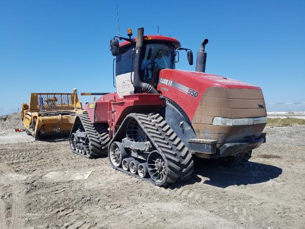 A borracha agrícola do caso STX Quadrac segue pressão à terra do comprimento de 6400.8mm a baixa