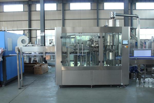 Small Scale Pet Bottle Filling And Capping Machine For Carbonated Drink