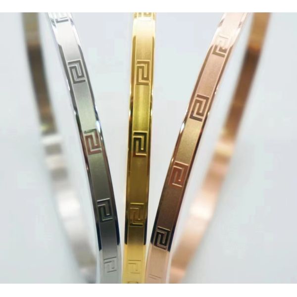 Women'S Oval Bangle Bracelet 7.5 Inches Stainless Steel Bangle