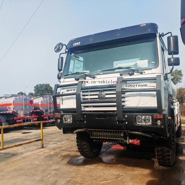 HOWO 4*4 Full Driver Mobile Oil Jet Fuel Tanker Truck High Safety