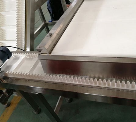 Le chocolat de gâteau d'acier inoxydable arrose le sel et Sugar Sprinkling Machine