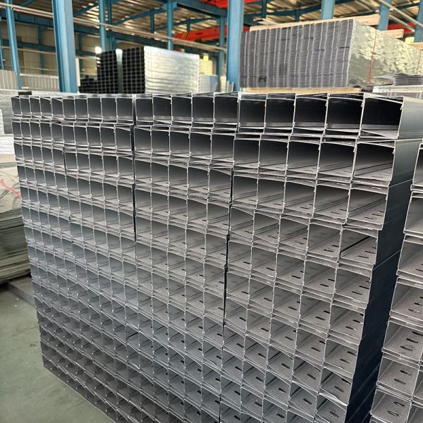 Channel Type Wireway Cable Tray Hot Dip Galvanized Metal Wire Trunking