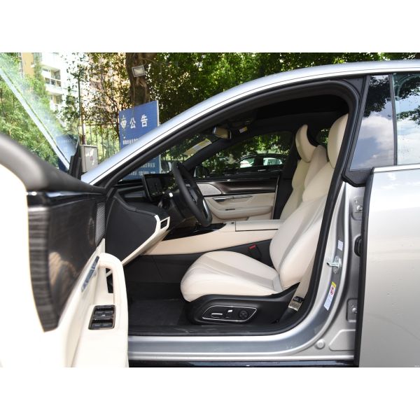 480-702KM NEDC Xpeng P7 Sports Car Electric Car Vehicle Fast Charge Time 0.48h