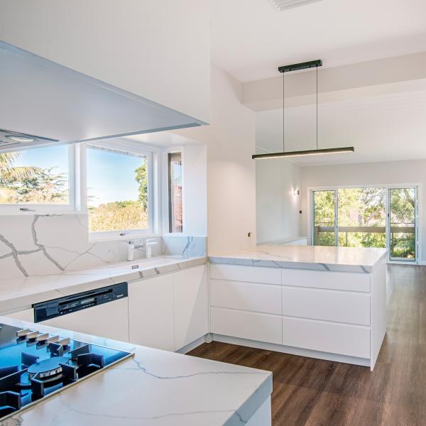 Luxury Plywood Custom PVC White Modular Kitchen Cabinets