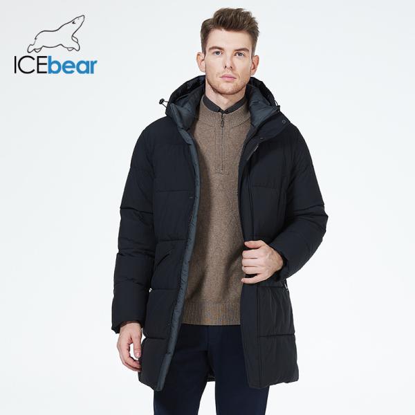 Un homme d'affaires, un manteau d'hiver, quatre poches, une poche cachée, un manteau noir, une veste longue.