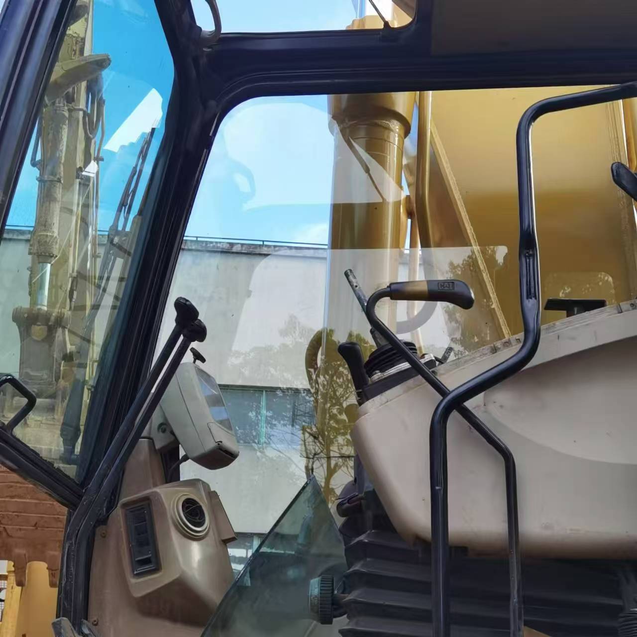 Оригинальный CAT 320CL 320C Гусеничный экскаватор 20 тонн Подержанный CAT Digger Строительная техника