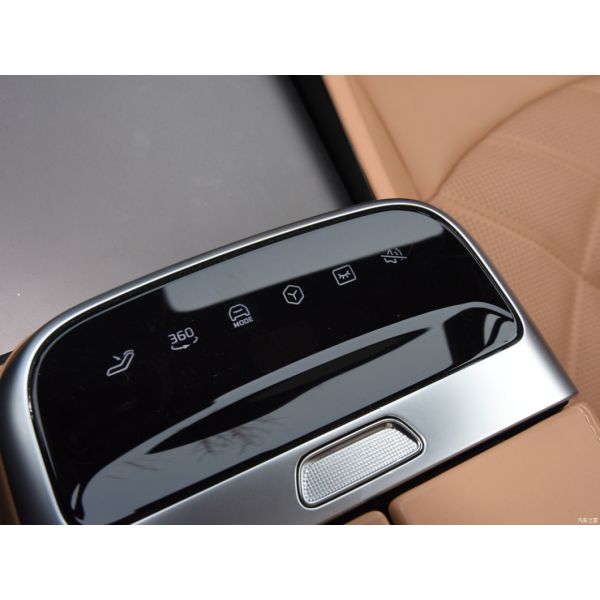 200 Km/H Top Speed Electric Car EV Long-Range Screen Master for Rising Auto R7 2023