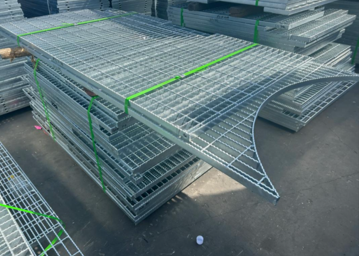 Customizable Steel Grating for High-Impact Areas, Coastal Installations