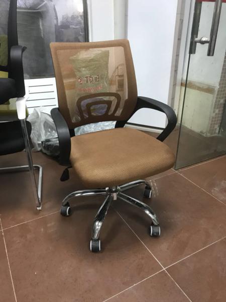 Modern High Back Mesh Desk Chair , Chrome Foot Clerk Computer Revolving Chair