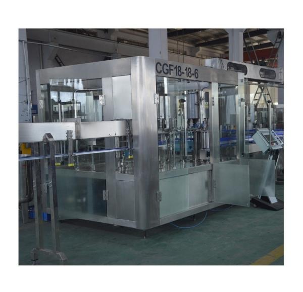 Máquina de enchimento de água mineral em garrafas de PET 6000b/h para lavagem