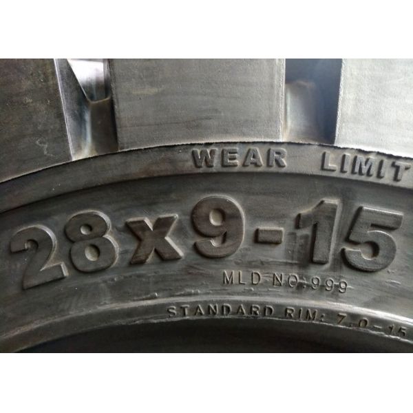 Black Color Industrial Forklift Tires 28x9-15NHS High Abrasion Resistance