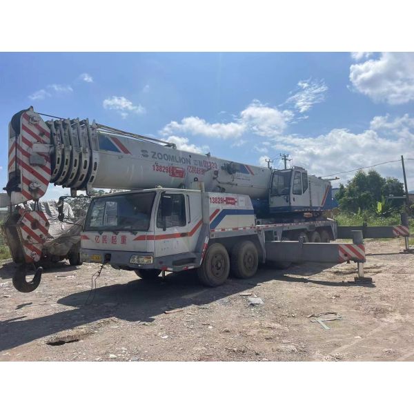 150T ZOOMLION Crane Truck Crane mobile crane in good working condition Daewoo make