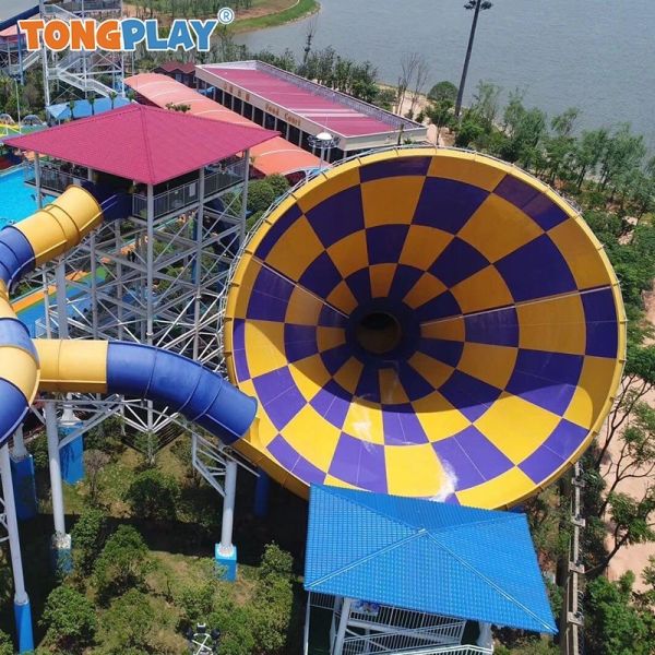 Toboganes de plástico y fibra de vidrio para parques acuáticos con equipos de salpicaduras, diseño personalizado para piscinas al aire libre y parques infantiles acuáticos.