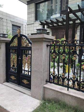 Home Garden Cast Iron Gates Double Entry Type For Courtyard / Driveway