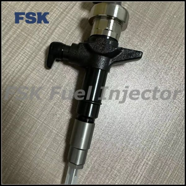 8-89011605-1 Common Rail Injector For Auto Parts ISUZU D-MAX