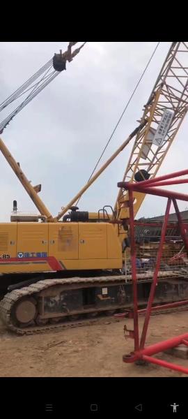 2017 XCMG 85 Ton Used Crawler Crane XGC85 for lifting and moving heavy objects