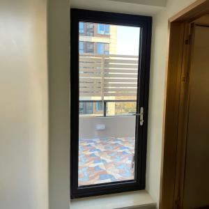 Modern Glass Bathroom Entry Doors House Aluminum Tempered Glass Door