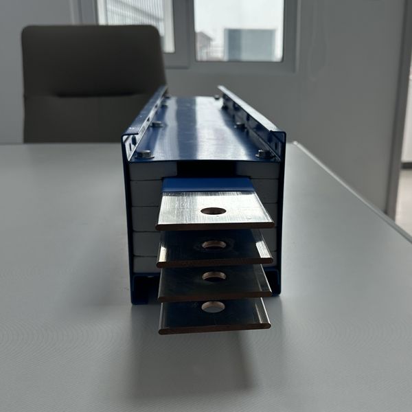 Busway personalizado de 50Hz-60Hz con aislamiento de aire, material de aluminio y cobre