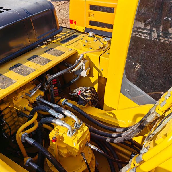 Used Komatsu PC350-8 hydraulic Excavator 184kw Rated Power 1.4m³ Bucket Cummins Engine
